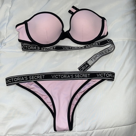 victoria’s secrets bathing suit top and bottoms